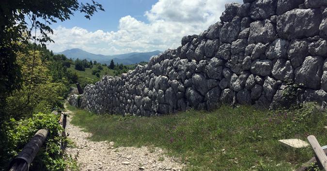 Mura Megalitiche del Monte Pallano a Tornareccio (foto del Comune di Tornareccio)