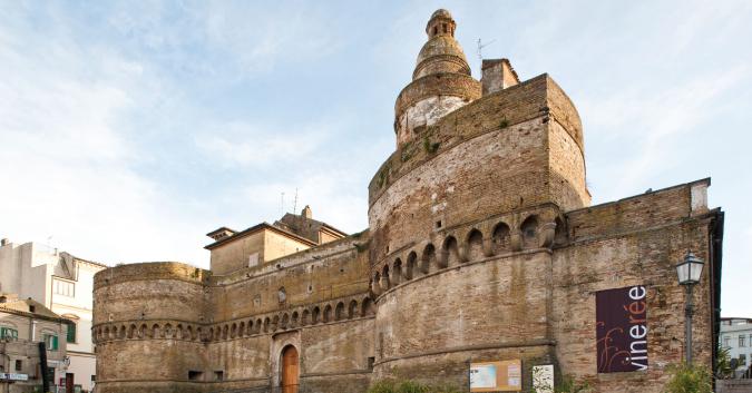 Castello Caldora - Vasto © Archivio CARSA_Foto Luca Del Monaco